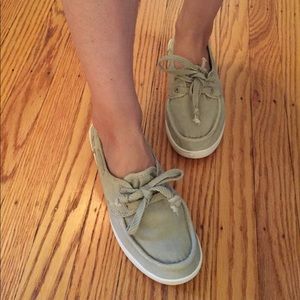 Sanuk Pair O Sale canvas boat shoes (NWOT)